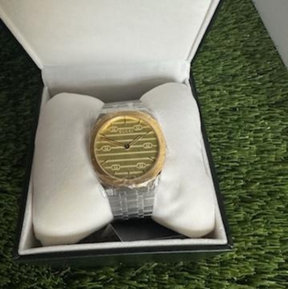 Gucci 25h 38mm - Picture 1 of 3
